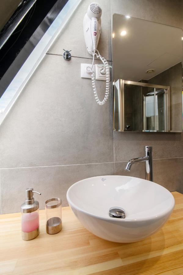 אתונה Olvia Suites מראה חיצוני תמונה